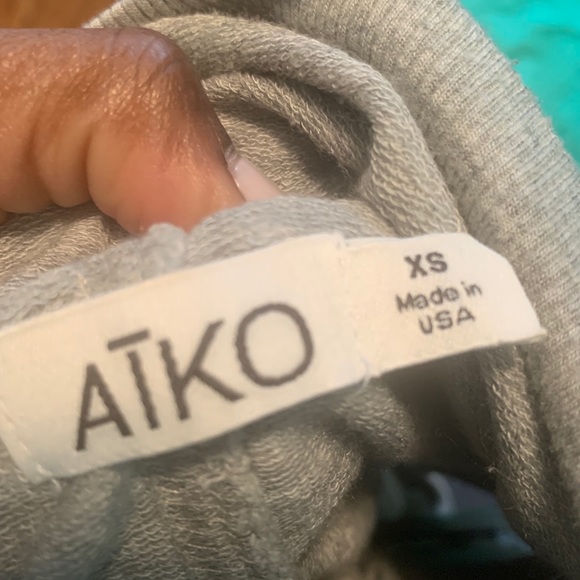 Studded vest with pockets - Picture 3 of 6